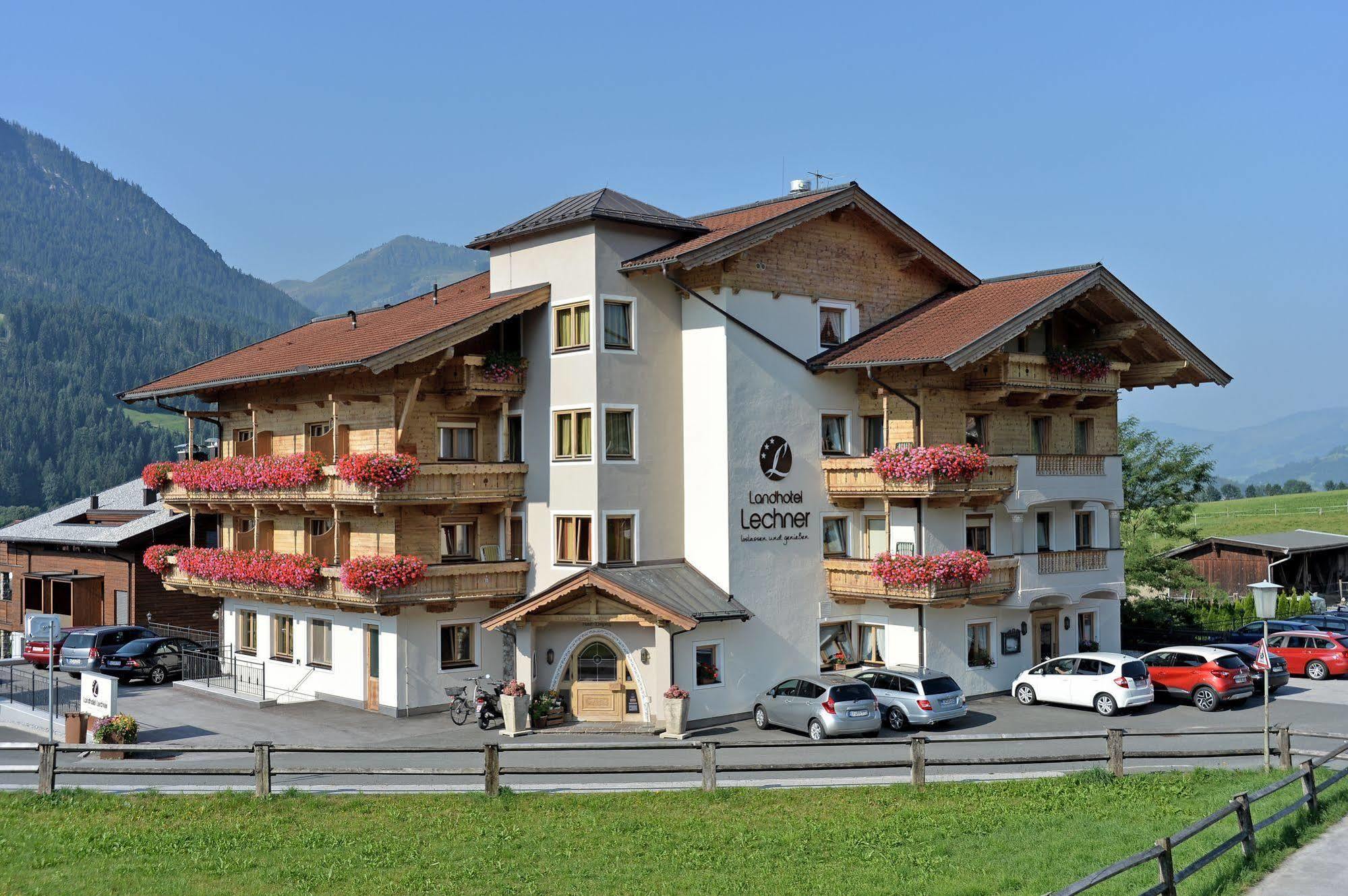 Landhotel Lechner Kirchberg in Tirol Bagian luar foto
