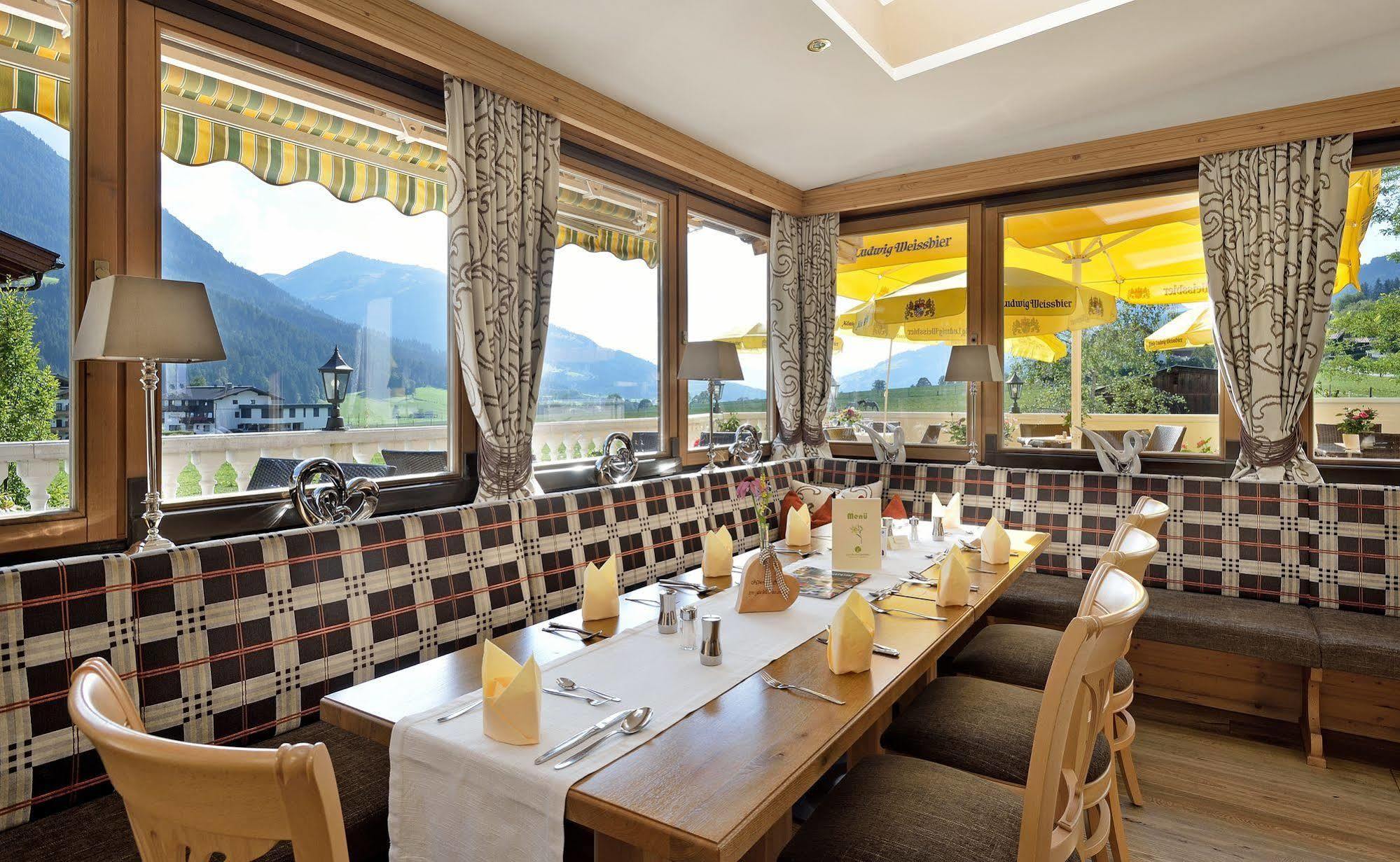 Landhotel Lechner Kirchberg in Tirol Bagian luar foto